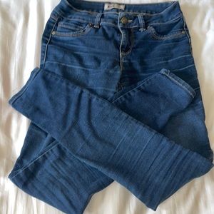 ✨COMFORTABLE SKINNY JEANS✨